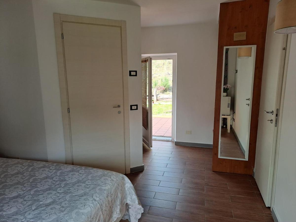 B&B La Casina Rosa La Spezia Valeriano Lunense Exteriör bild