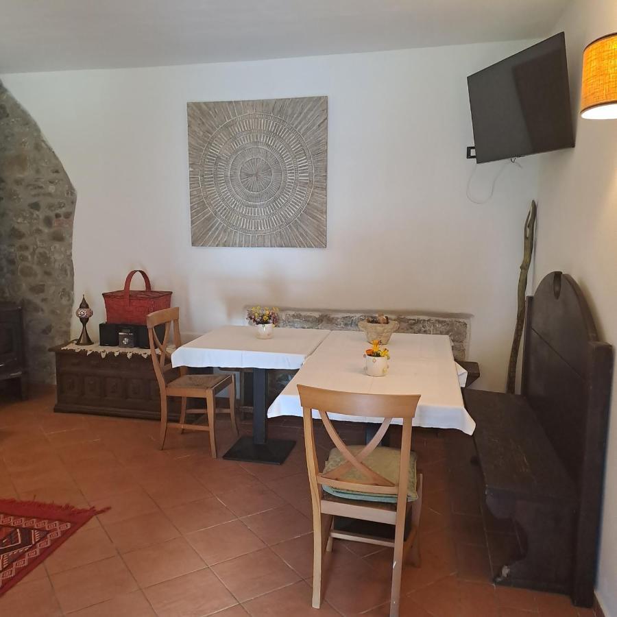 B&B La Casina Rosa La Spezia Valeriano Lunense Exteriör bild