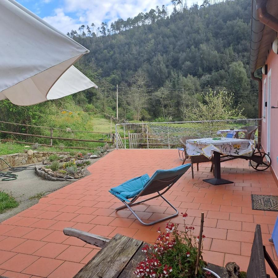 B&B La Casina Rosa La Spezia Valeriano Lunense Exteriör bild