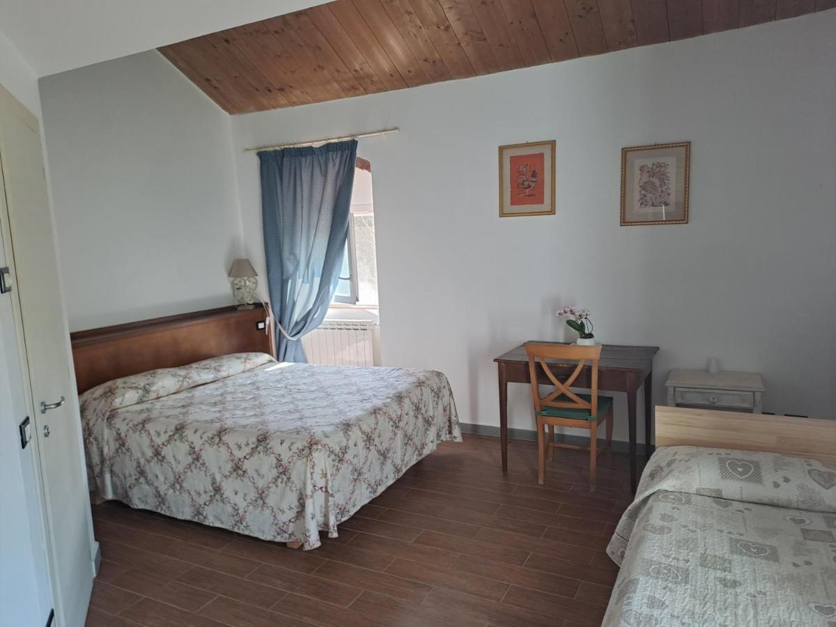 B&B La Casina Rosa La Spezia Valeriano Lunense Exteriör bild