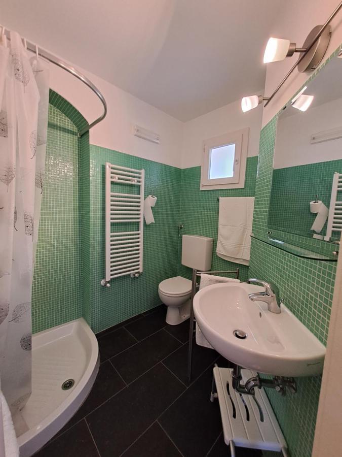 B&B La Casina Rosa La Spezia Valeriano Lunense Exteriör bild