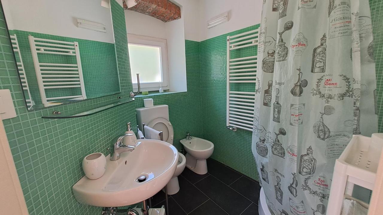 B&B La Casina Rosa La Spezia Valeriano Lunense Exteriör bild